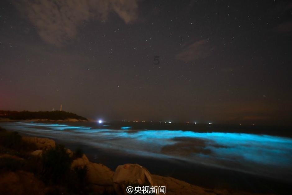 凌晨家中起火，12岁男孩4次往返火场，凭一己之力将家人全部救出