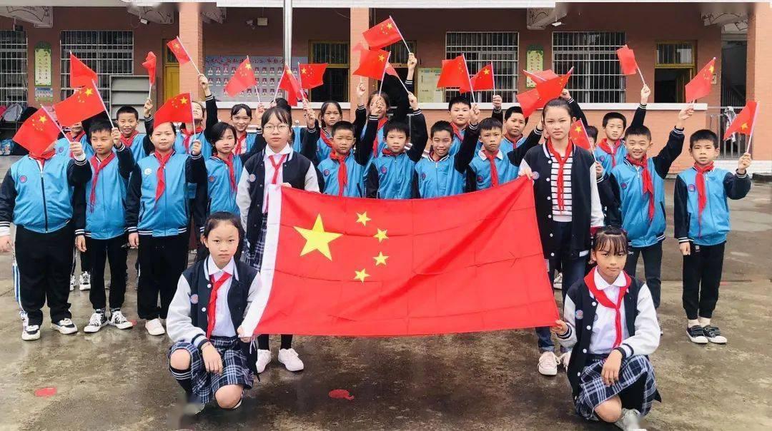 国产个性汽车！SUV和皮卡可自由切换，长安启源E07实车首曝